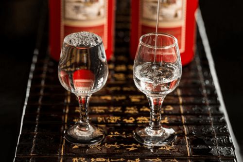 白酒新黃金十年 醬酒格局生變，六大策略搶抓新紅利